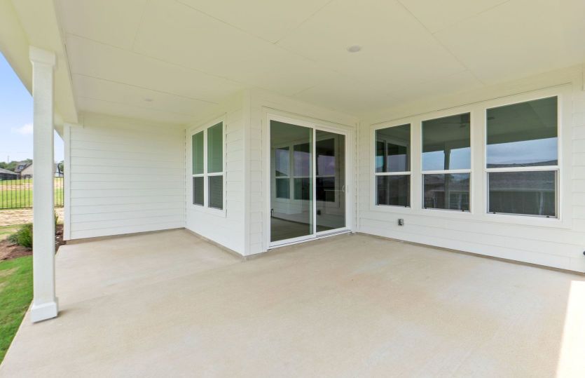 Spacious, Back Covered Patio