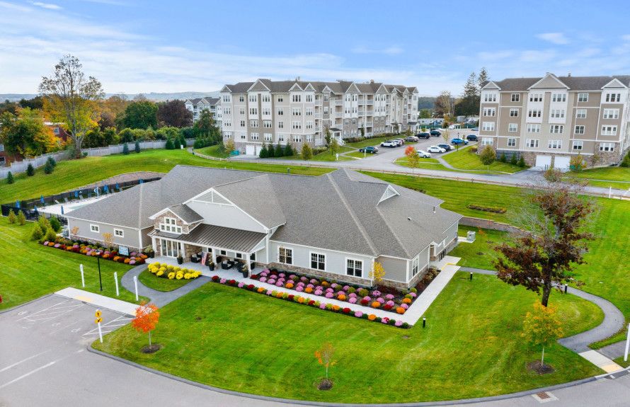 The Lakeside Club