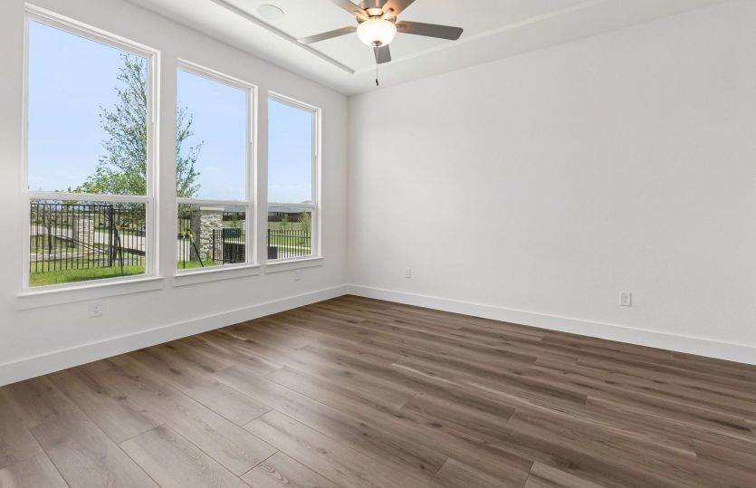 Large windows in owner's suite