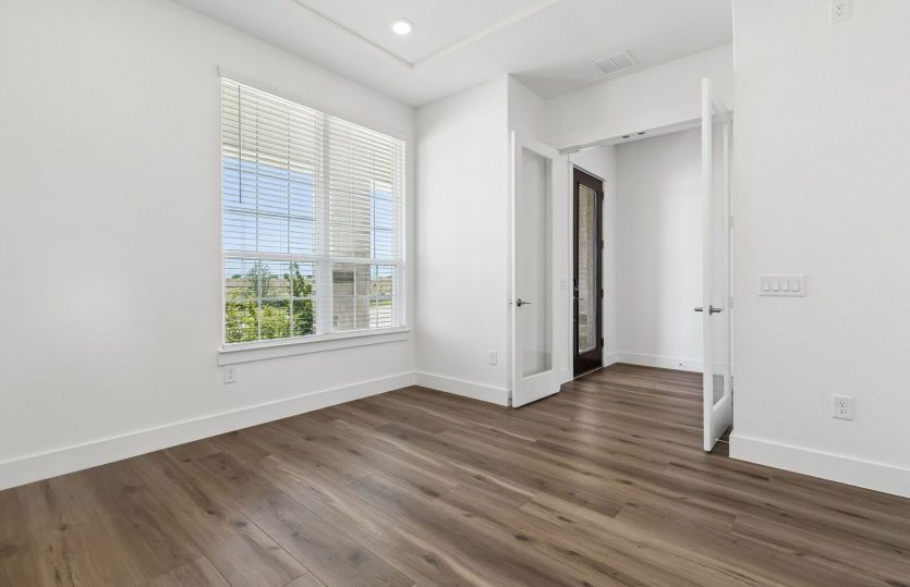 Flex room with large windows