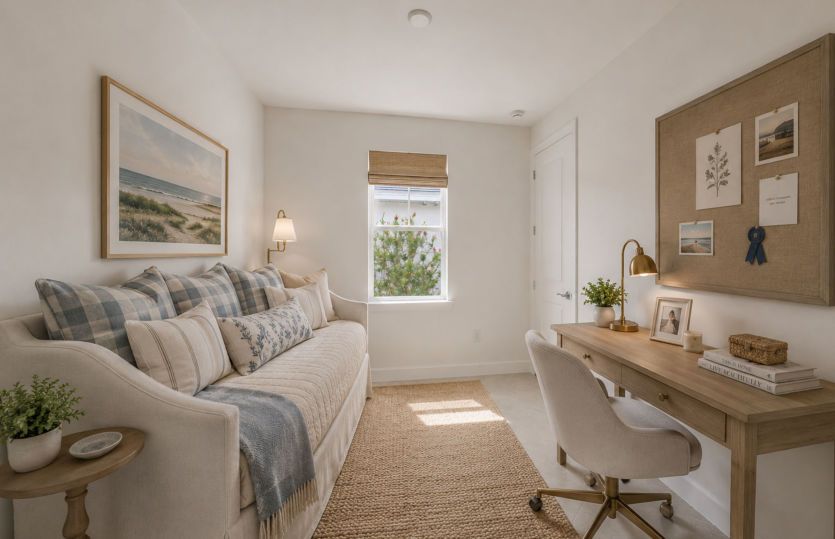 Enclosed flex room | Virtually staged for illustrative purposes