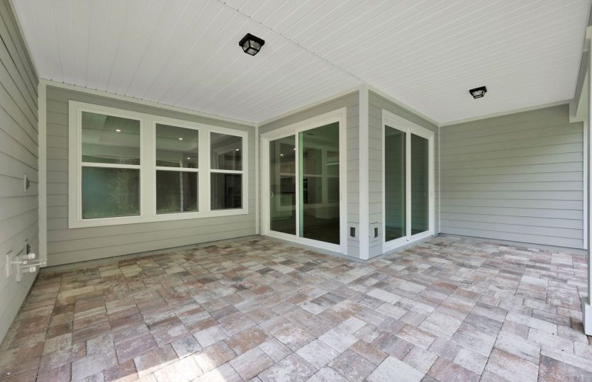Mystique | Covered Lanai