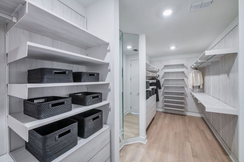 Large Owner's Walk-In Closet