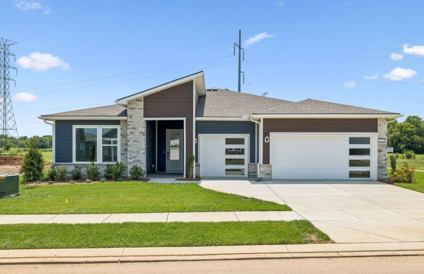 Renown - Lot 150 - Exterior