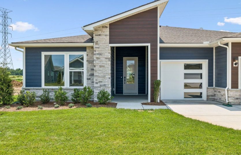 Renown - Lot 150 - Exterior