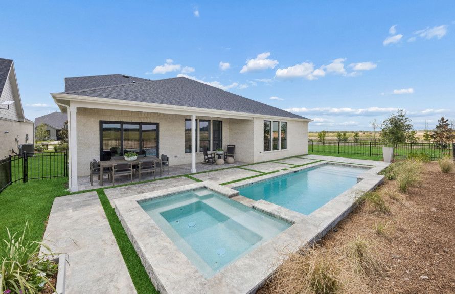 Renown - Rear Backyard