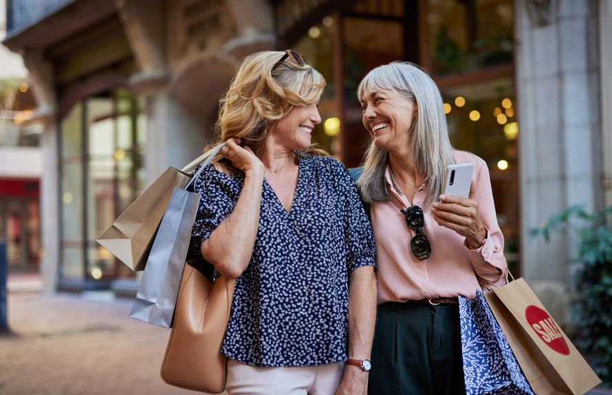 Shop, dine & explore