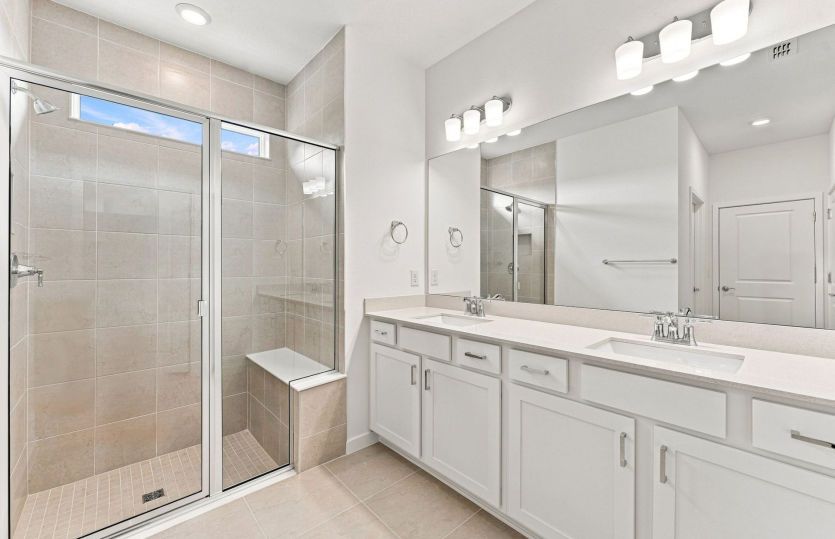 Owner's Bath w/Dual Sinks