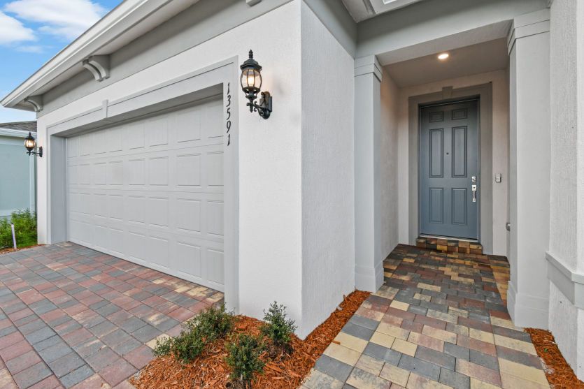 Welcoming Front Door | Homesite 79500