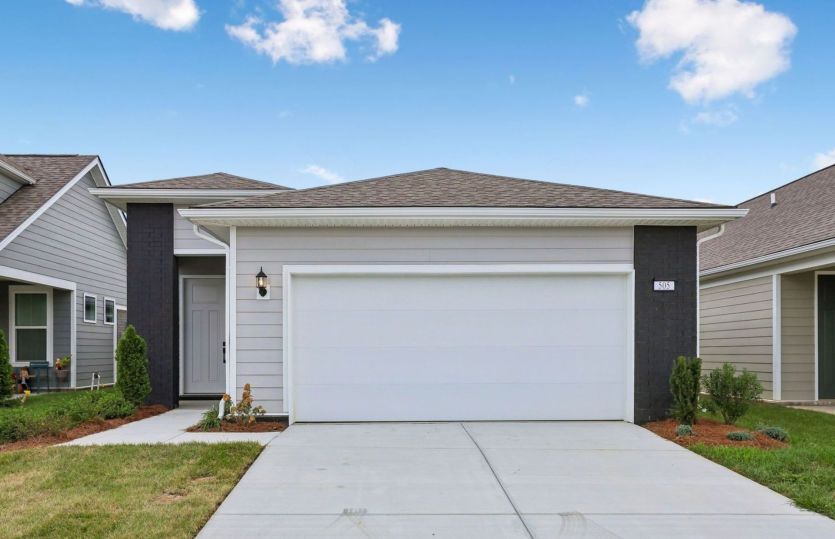 Lot 023 - Hallmark - Exterior