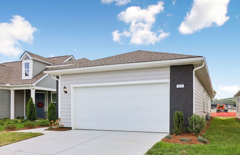 Lot 023 - Hallmark - Exterior