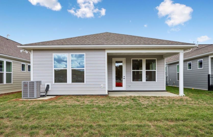 Lot 023 - Hallmark - Exterior