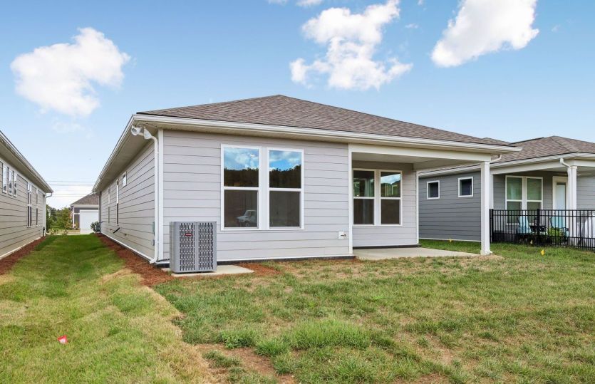 Lot 023 - Hallmark - Exterior