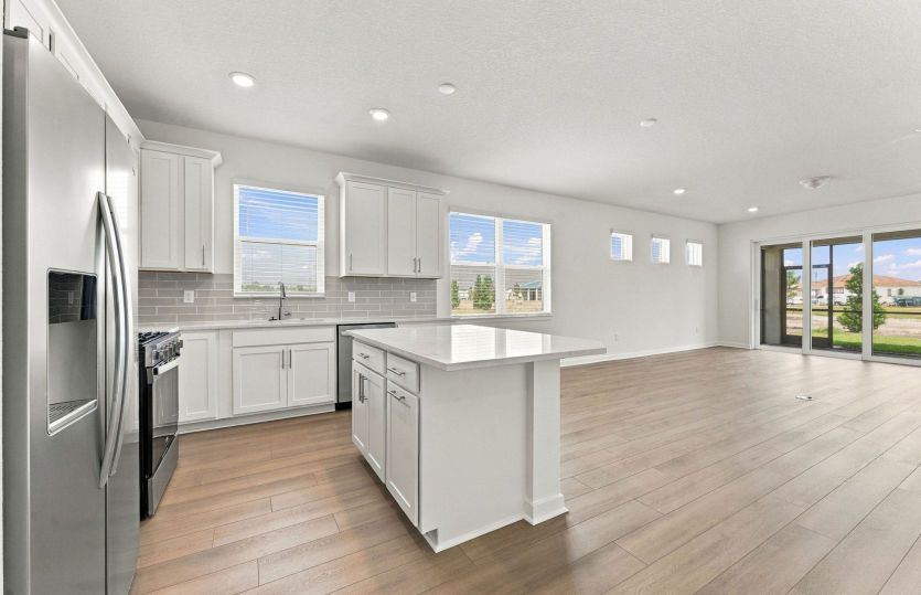 Center Island w/Storage