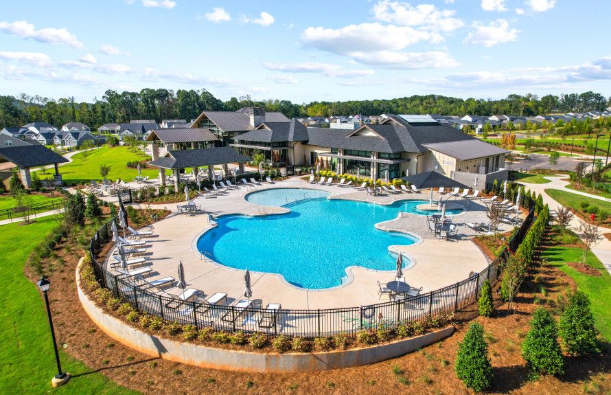 New Resort Style Pool