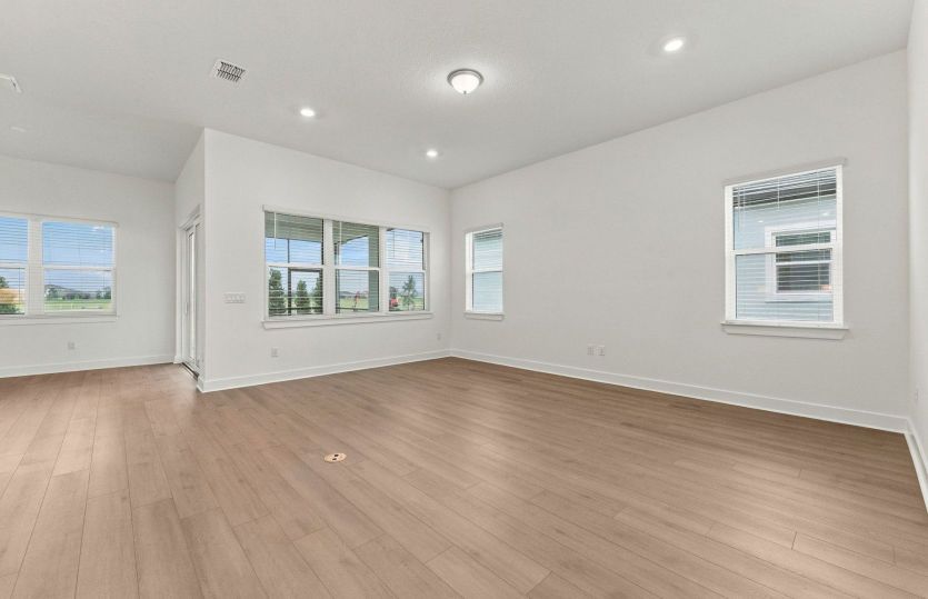 Gathering Room w/Floor Outlet