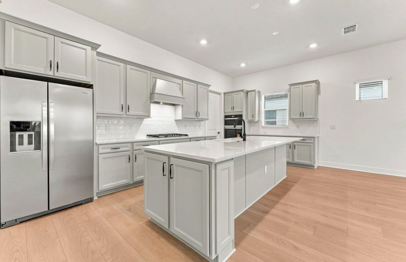 Stylish Built-in Kitchen