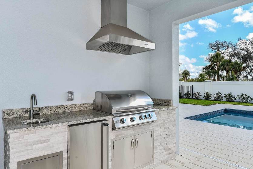 Gorgeous Outdoor Kitchen