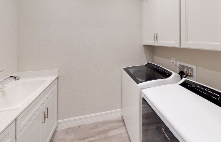 Laundry Room with utility sink - Model Representation