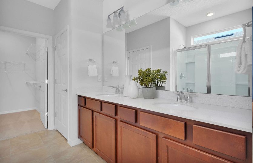 Contour | Owner's Bathroom