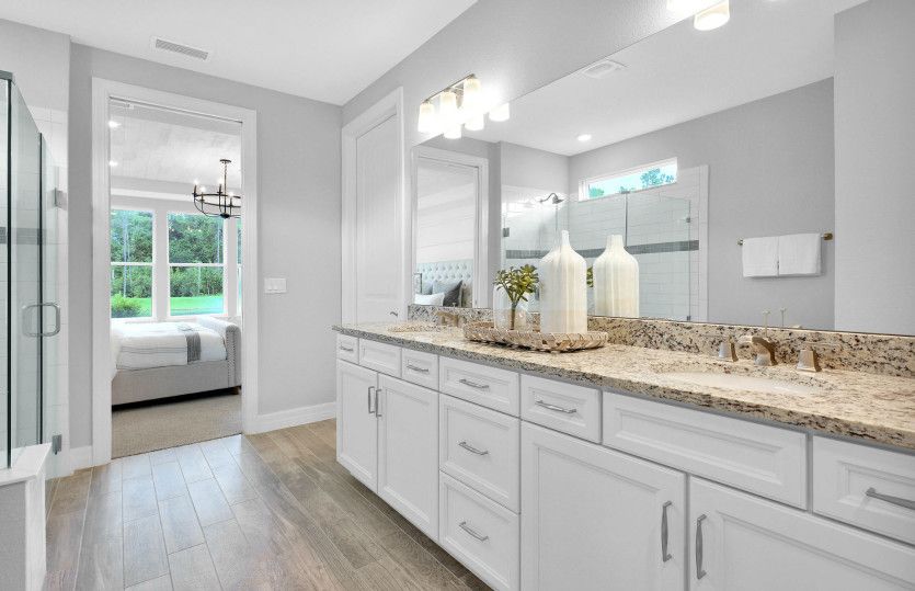 Stellar | Owner's Bathroom