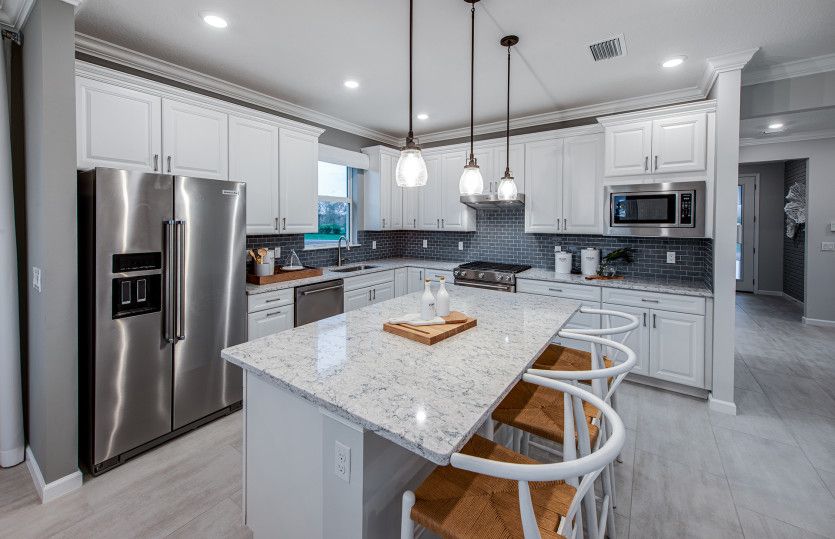 Kitchen with center Island