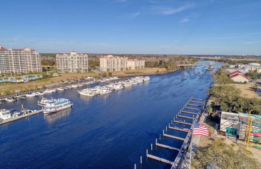 Barefoot Marina