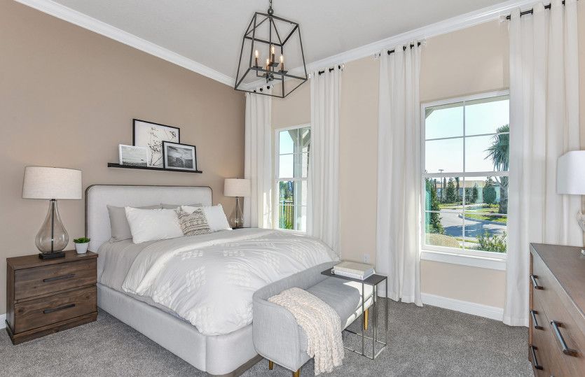 Guest Bedroom Perfect for Family or Friends