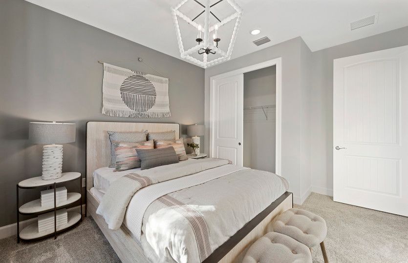 Secondary bedroom with closet