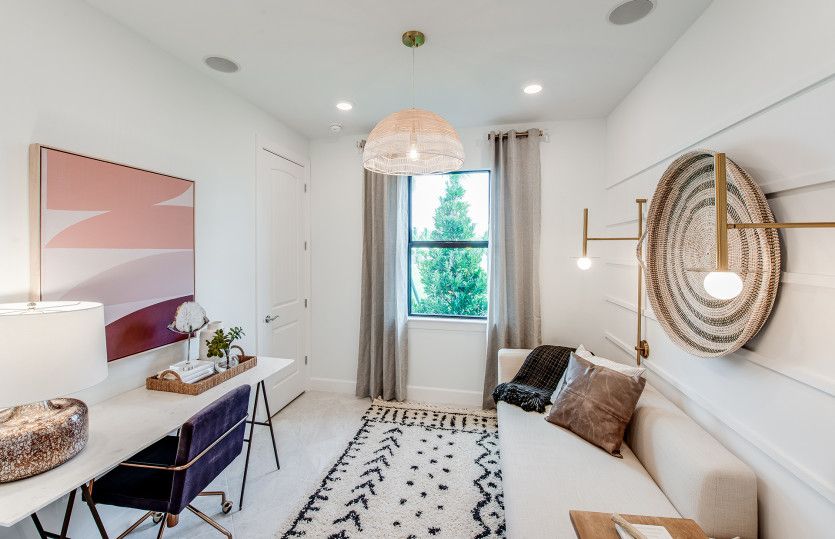 Flex room shown as a den, a perfect for a home office