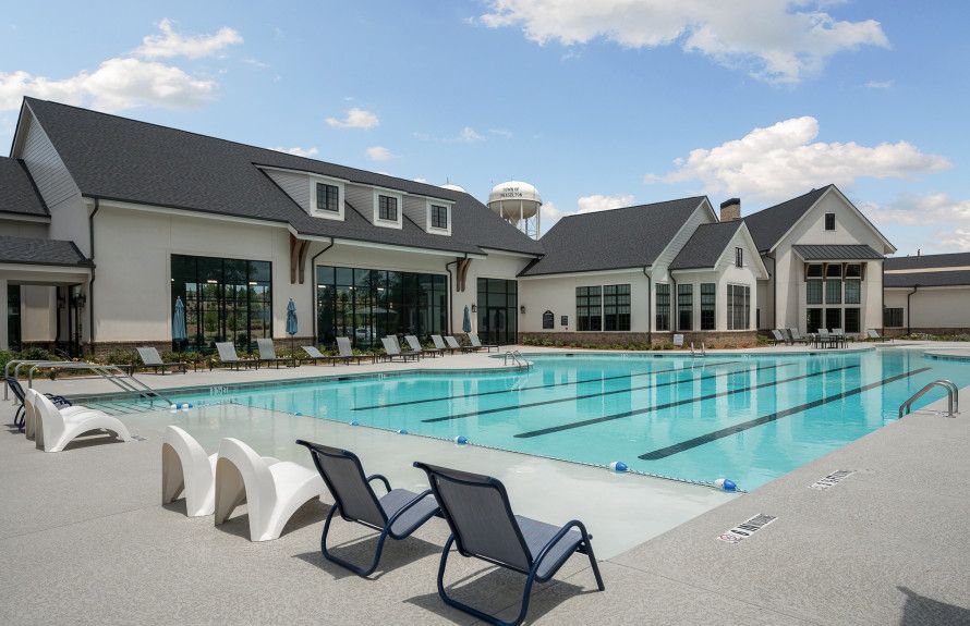 Outdoor Pool & Spa