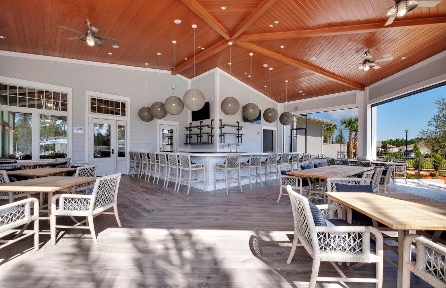 Outdoor Bar & Grill
