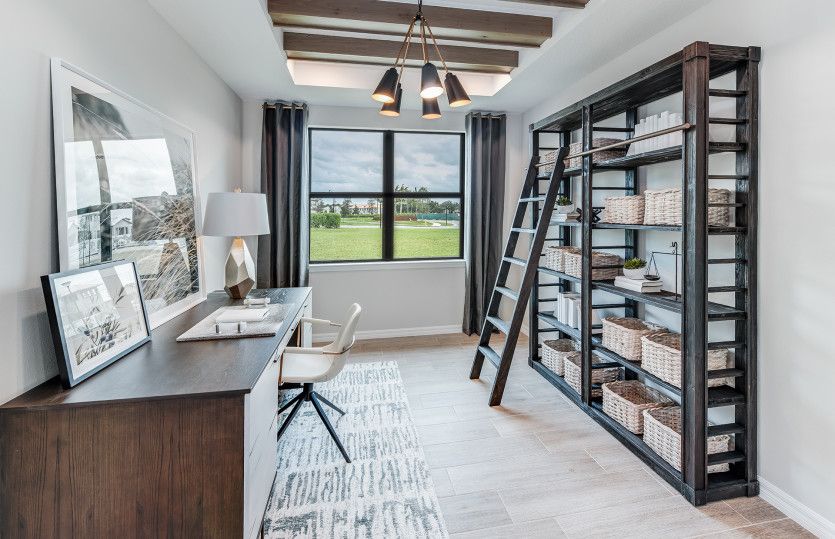 Flex room, perfect for a home office