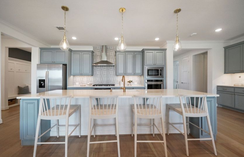 Eat-In Kitchen