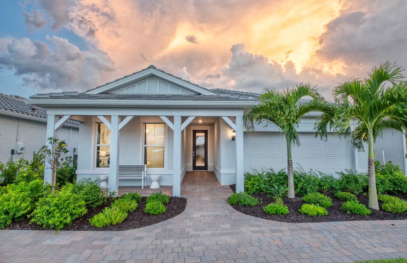 7004 Chapel Creek Lane. North Fort Myers, FL 33917