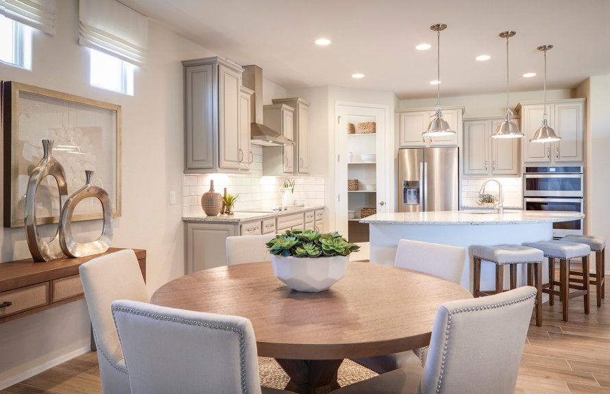 Flow-Through Kitchen and Cafe