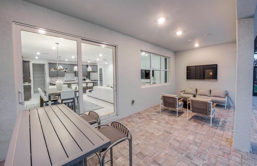 Spacious covered lanai