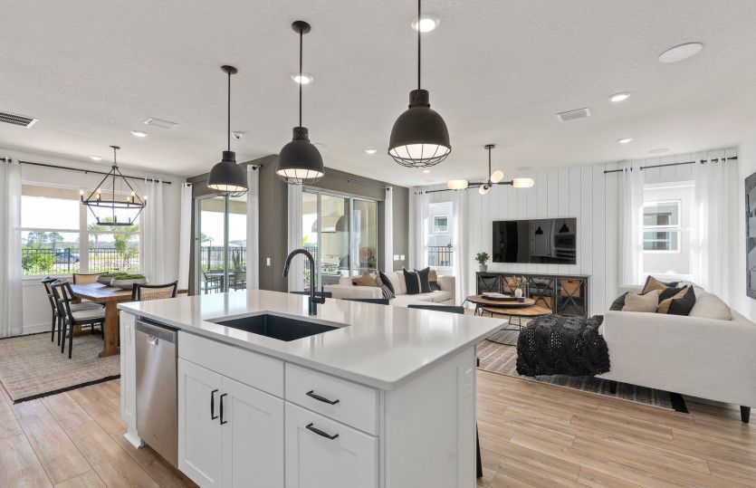 13055 Sand Castle Dr. Winter Garden, FL 34787