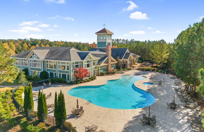 Clubhouse & Pool