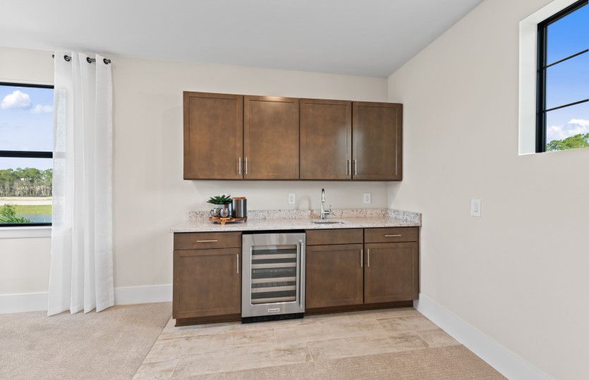 Optional wet bar in loft