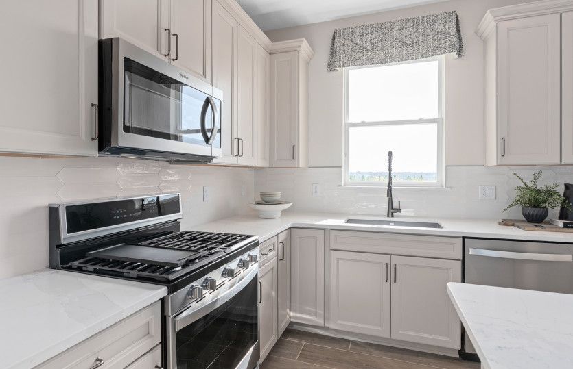 Spacious Kitchen with Modern Appliances