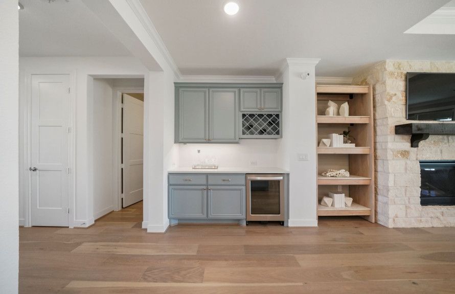 Entertainment Bar Option