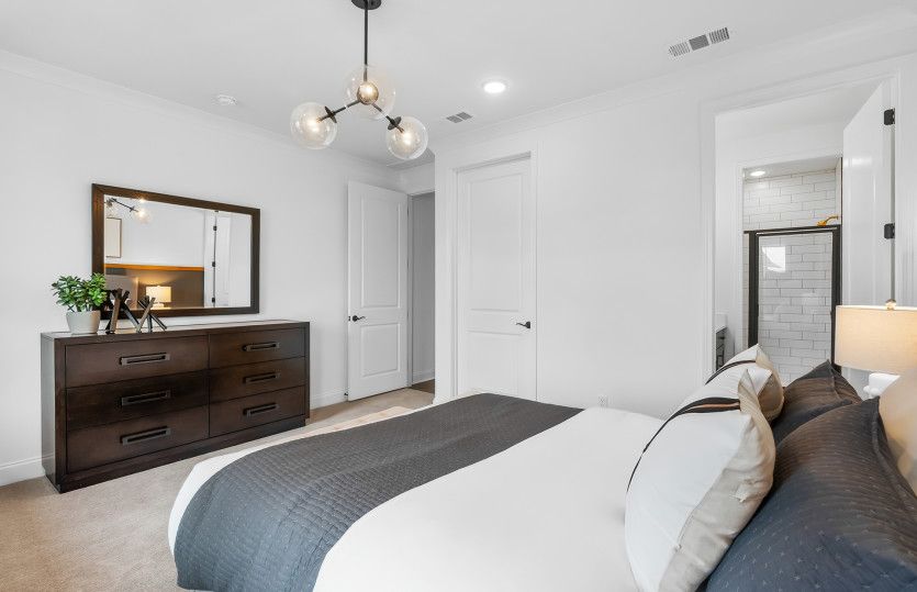 Renown Secondary Bed