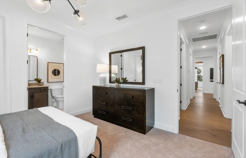 Renown Secondary Bed