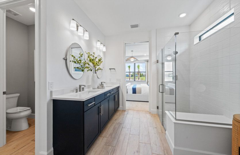 Spacious owner's bathroom