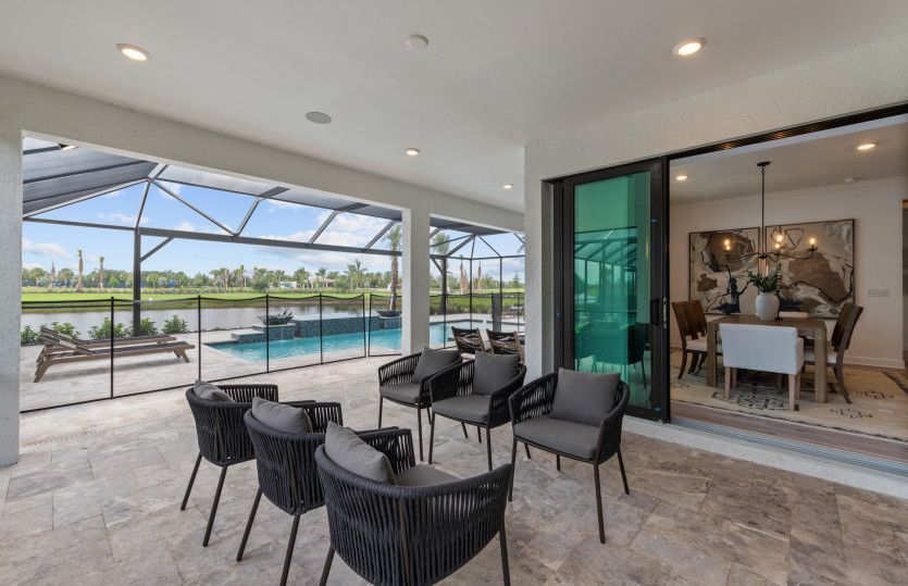 Ample lanai