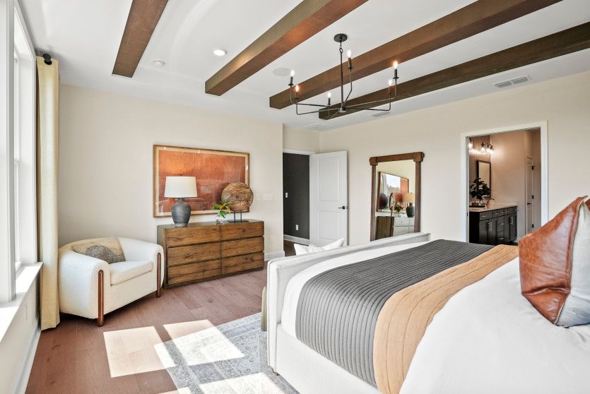 Luxurious Owner's Suite