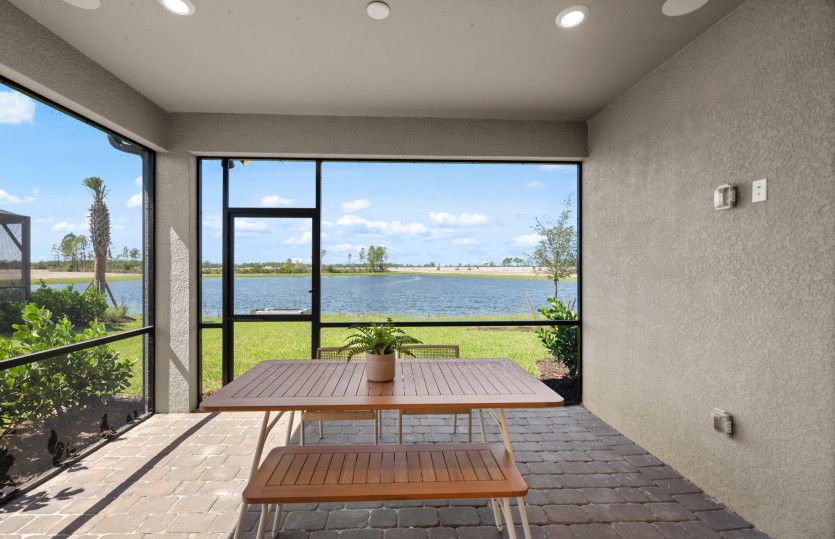 Screened-in covered lanai