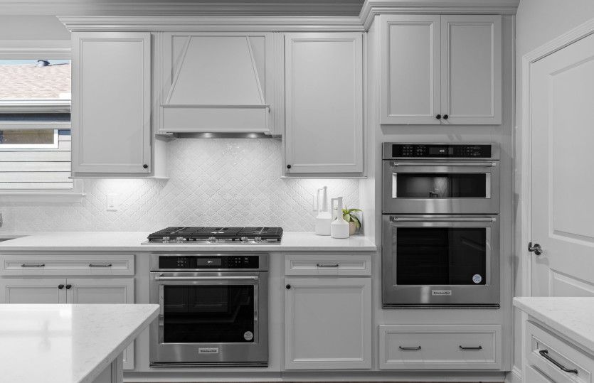 Gourmet Kitchen with Double Ovens