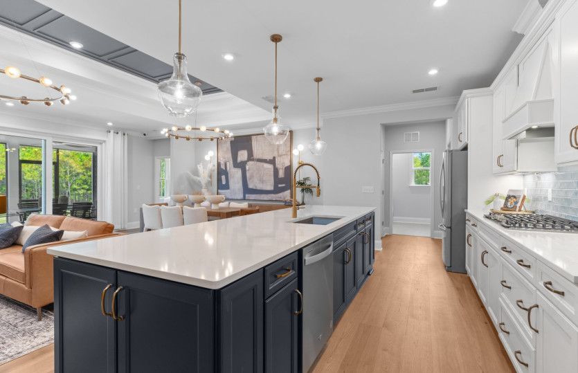 Large Kitchen to Make Meal Prep and Cooking a Breeze